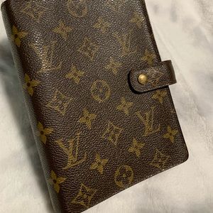 Louis Vuitton Medium Ring Agenda (Agenda MM)